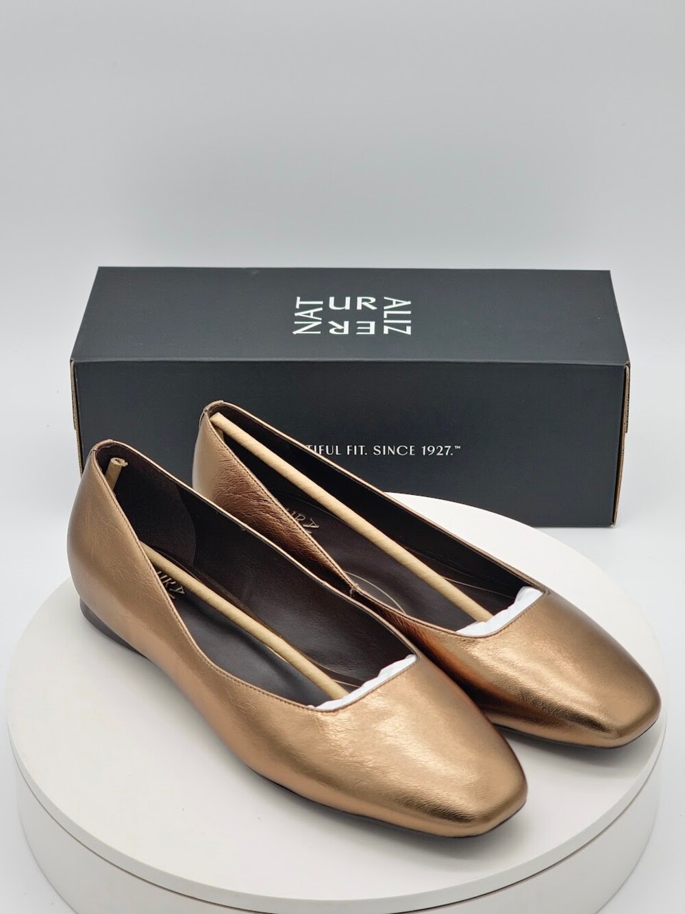Naturalizer Chelsea Gold Leather Ballet Flats Women’s Size 10 M NEW